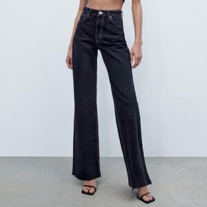 ZARA Wide Leg High Rise Full Length Raw Hem Denim Jeans Size 8